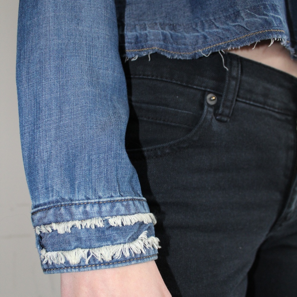 Bella Dahl Denim Crop Top - Picture 7 of 7